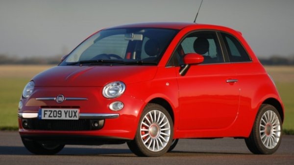 Легендарният италиански автомобил има най-малък в класацията среден пробег - 76 656 км. Предпочитани са коли със средна възраст  9,36 години при цена 10 576 евро . Прогресивната еволюция на тази икона Made in Italy доведе до малки промени в дължината (между 3546 и 3571 мм ), докато всички останали размери (ширина 1650 мм , височина 1490 мм и междуосие 2300 мм ) останаха непроменени. 

От пускането си на пазара, компанията от Торино, сега собственост на групата Stellantis , реши да заложи преди всичко на бензинови двигатели - 1.2 Fire 69 HP, 1.4 Fire 16V 100 HP, както и на 1.3 Multijet дизел 95 HP . С течение на времето към тях се присъединиха други дву-, три- или четирицилиндрови редови двигатели, задвижвани от бензин , дизел или мек хибриден бензин .